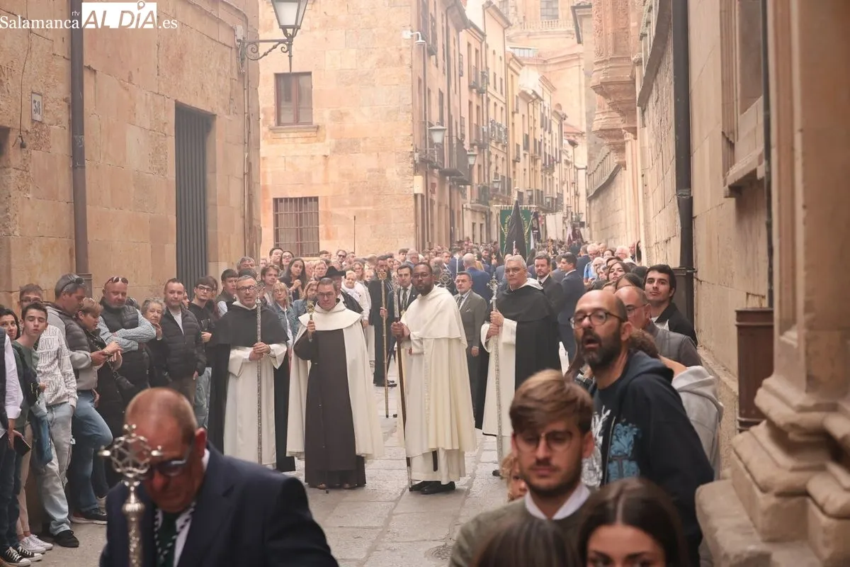 Procesión extraordinaria de Nuestra Señora de la Esperanza por las calles de Salamanca. Foto: David Sañudo