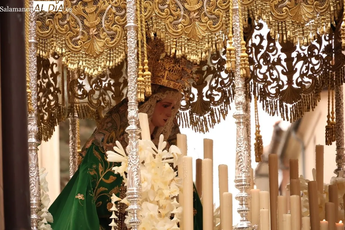 Procesión extraordinaria de Nuestra Señora de la Esperanza por las calles de Salamanca. Foto: David Sañudo
