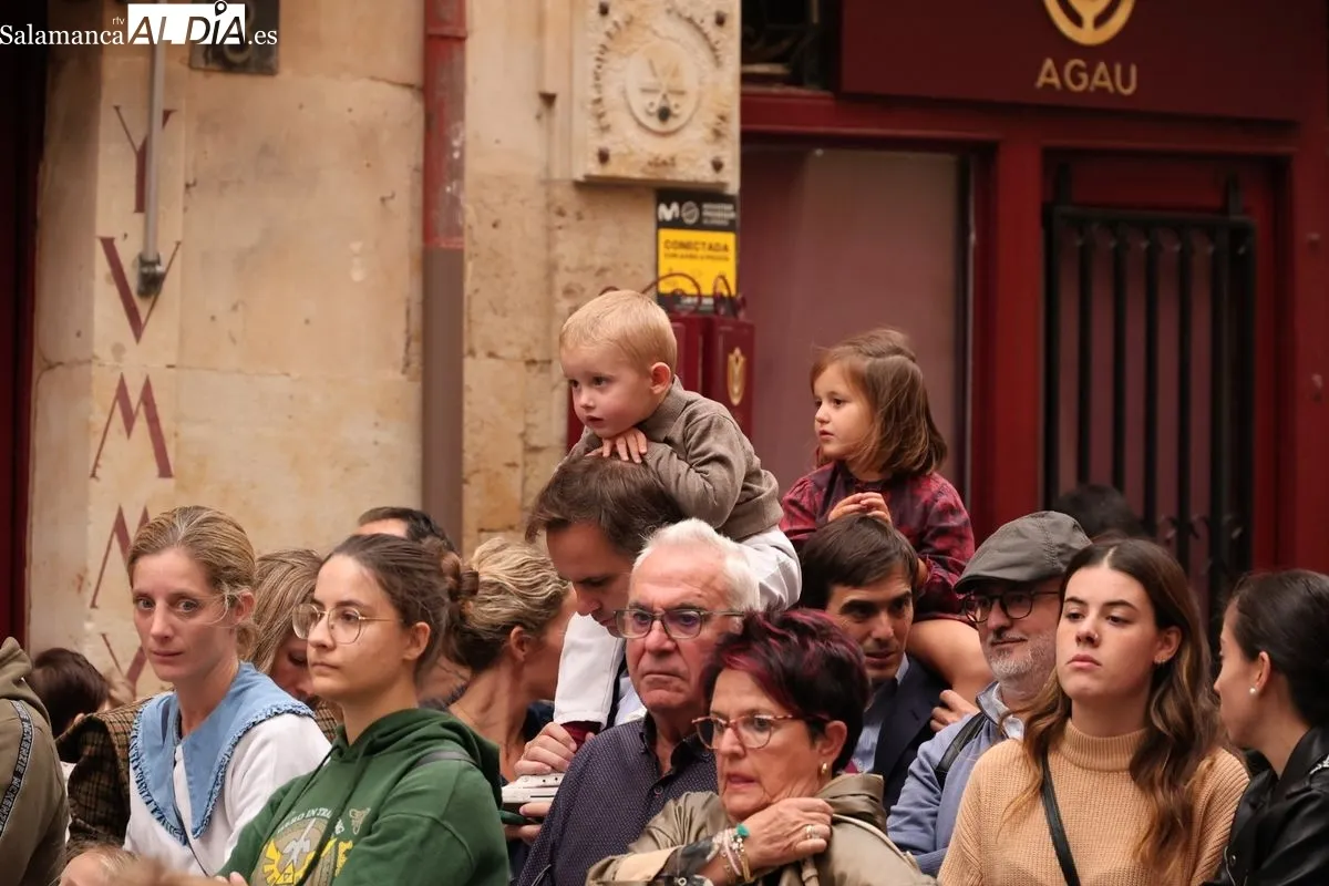 Procesión extraordinaria de Nuestra Señora de la Esperanza por las calles de Salamanca. Foto: David Sañudo