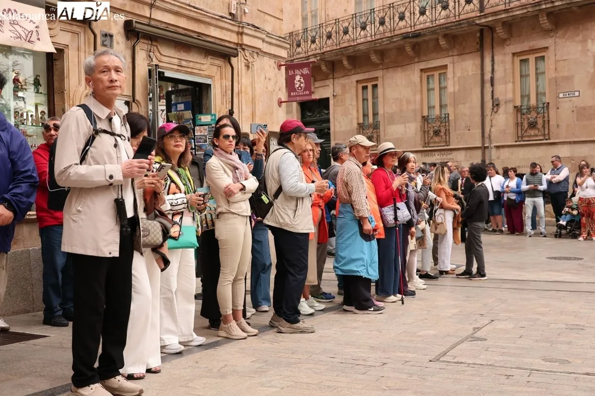 Procesión extraordinaria de Nuestra Señora de la Esperanza por las calles de Salamanca. Foto: David Sañudo