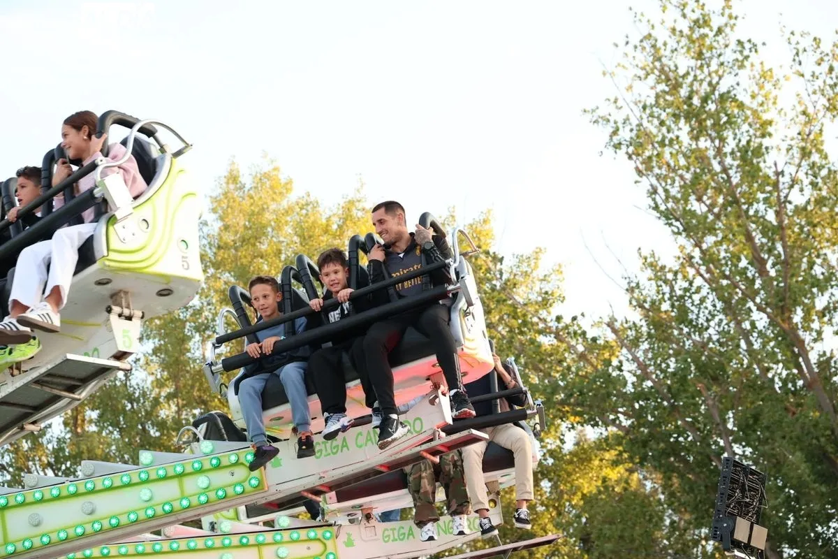 Ambiente en las ferias en esta tarde de domingo, última jornada de las atracciones. Foto: David Sañudo