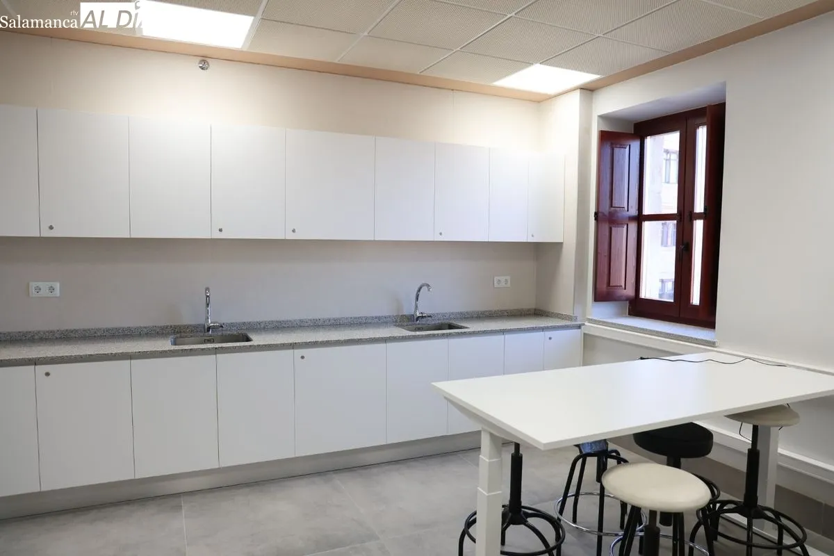Nuevo aspecto de la Facultad de Psicología de la UPSA. Foto de David Sañudo