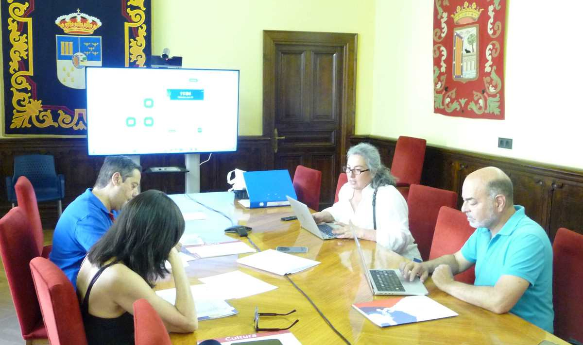 Virginia Mota San Máximo recibe una de las becas de investigación Ángel Carril