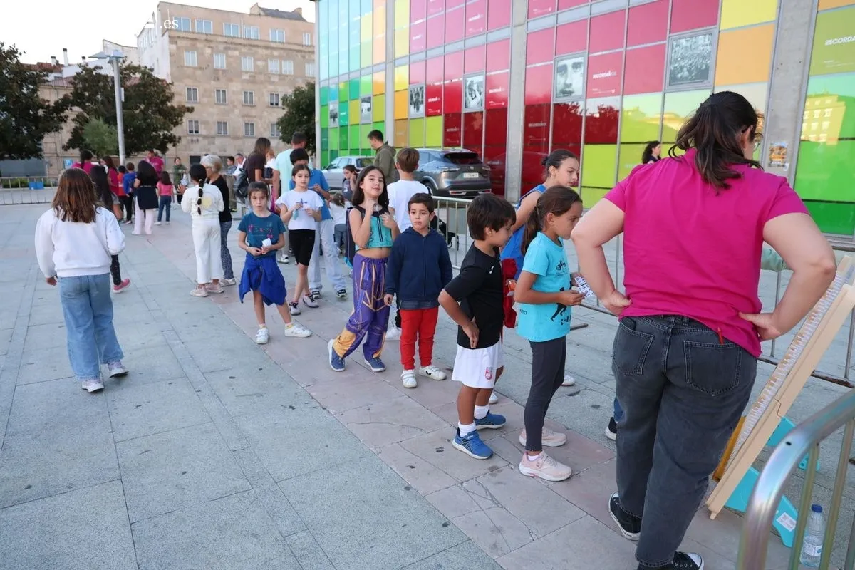 Verbena en la plaza de la Concordia por las fiestas de Salesas y Labradores. Foto: David Sañudo