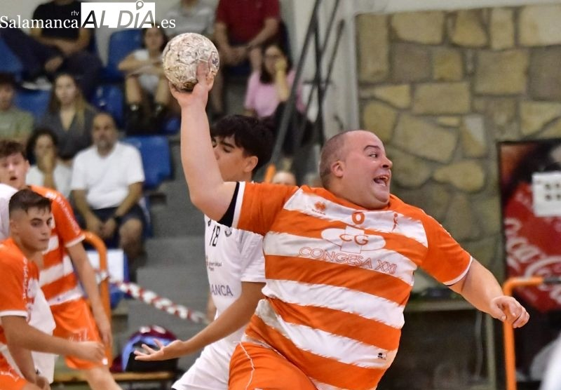 El BM Salamanca cae con claridad en su debut liguero (36-28)