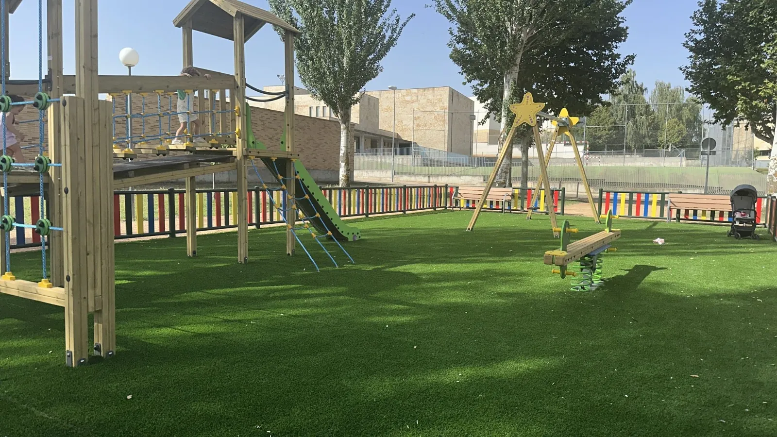 Villamayor invierte más de 45.000 euros en la renovación integral del Parque Ciudad de los Niños