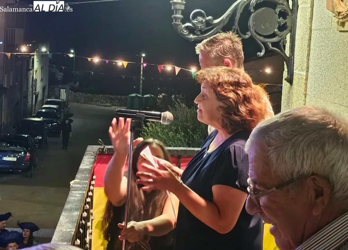 Vibrante inicio de fiestas con un pregón cercano y unas peñas llenas de vitalidad 