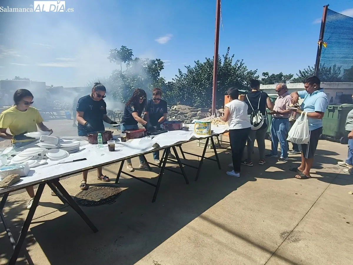 Rica parrillada en Villares de Yeltes para despedir las fiestas / FOTOS: LA MERCERÍA DE YOLY - VITIGUDINO