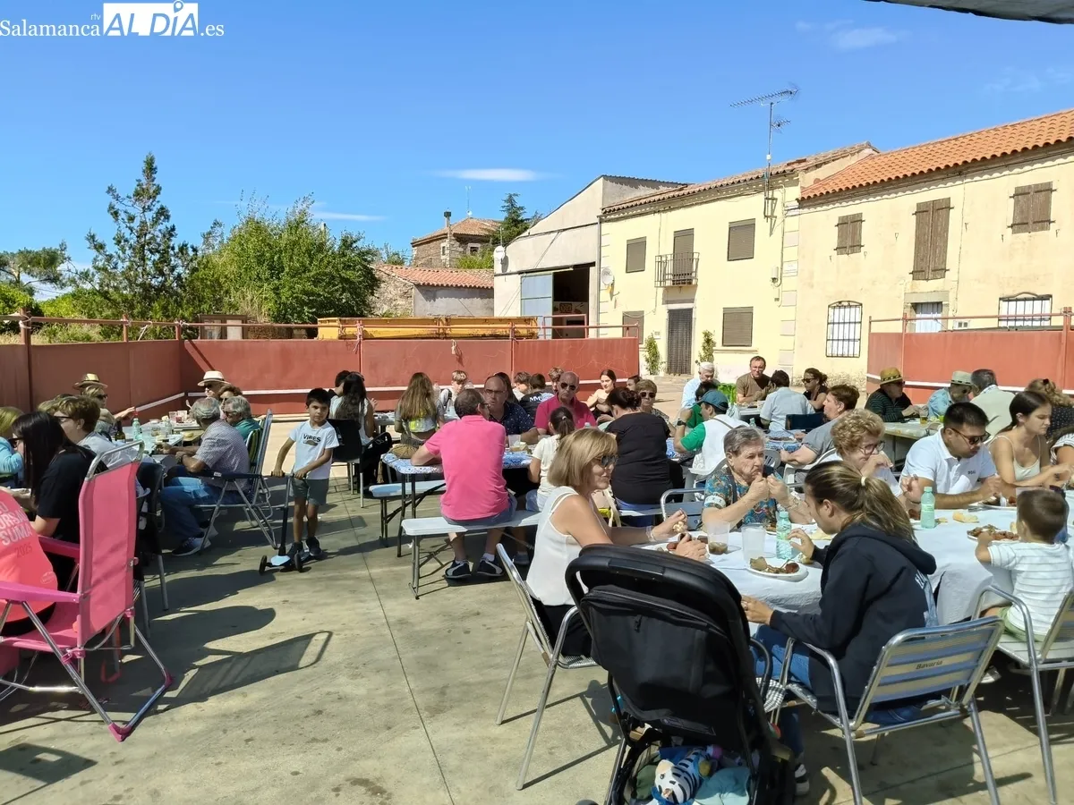 Rica parrillada en Villares de Yeltes para despedir las fiestas / FOTOS: LA MERCERÍA DE YOLY - VITIGUDINO