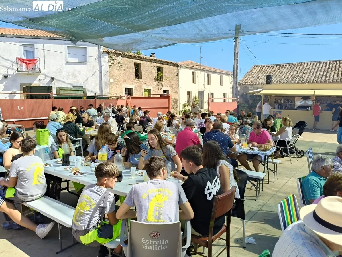 Rica parrillada en Villares de Yeltes para despedir las fiestas / FOTOS: LA MERCERÍA DE YOLY - VITIGUDINO