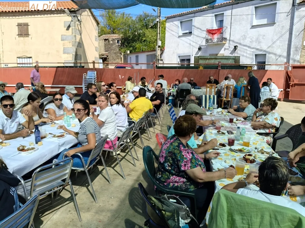 Rica parrillada en Villares de Yeltes para despedir las fiestas / FOTOS: LA MERCERÍA DE YOLY - VITIGUDINO