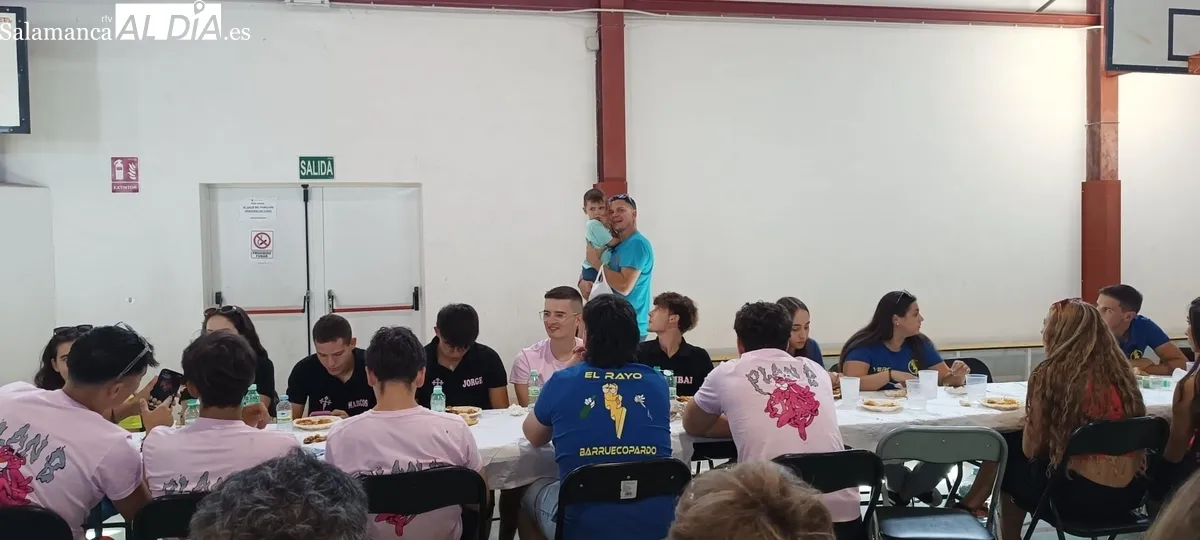 En Barruecopardo cogen fuerzas con una gran paella 