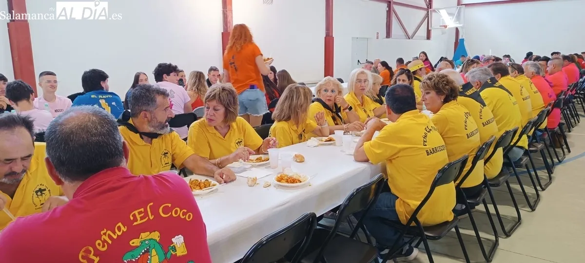 En Barruecopardo cogen fuerzas con una gran paella 
