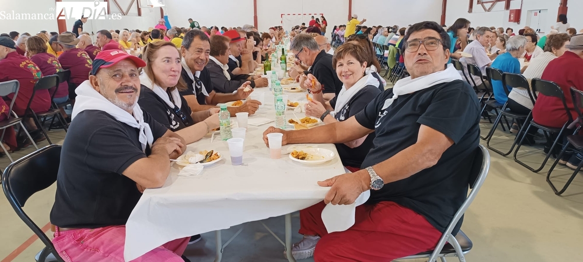 Fiestas en Barreucopardo, comida de hermandad