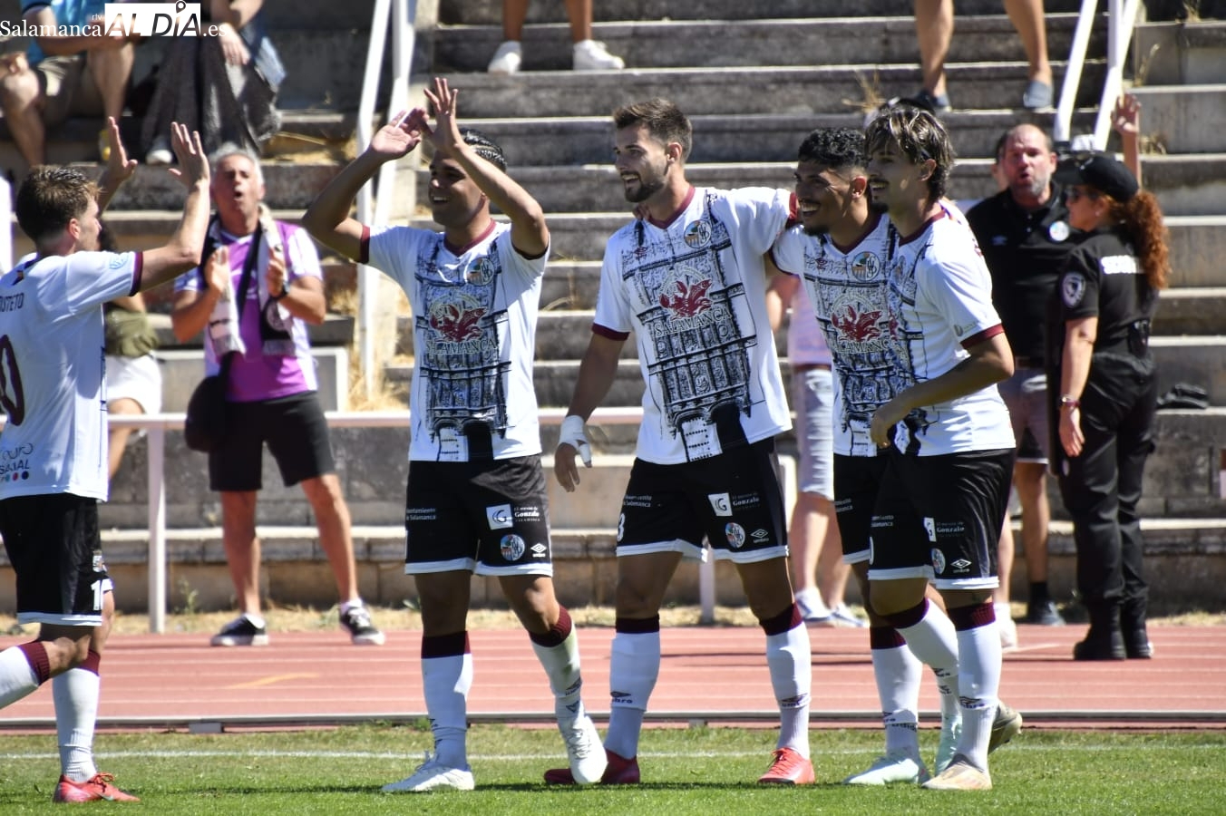 Así quedan las clasificaciones para el colista Unionistas, un Salamanca UDS de playoff y toda la Tercera RFEF o la División de Honor