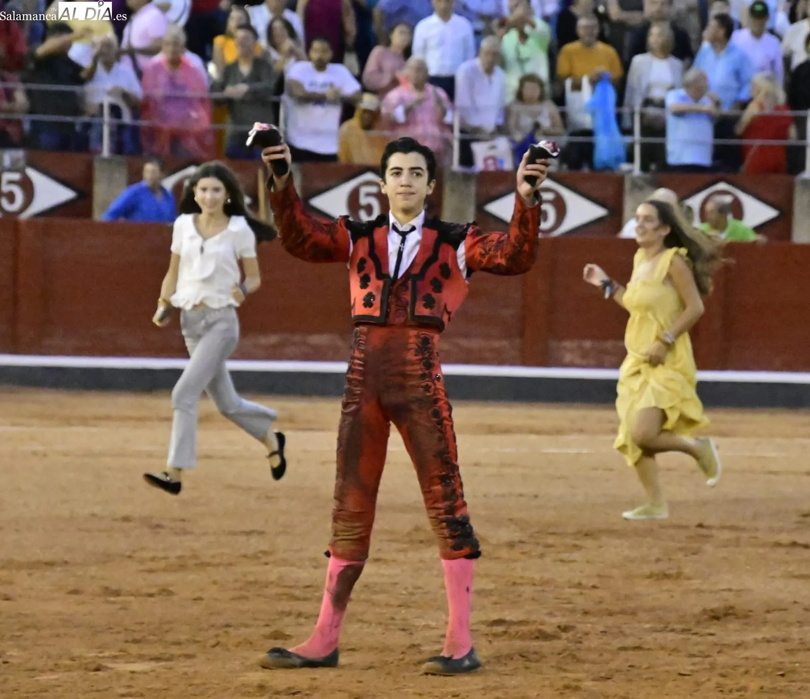 Ismael Martín y Marco Pérez triunfan bajo la lluvia, en la cuarta de abono en La Glorieta | FOTOS: SALAMANCArtv AL DÍA
