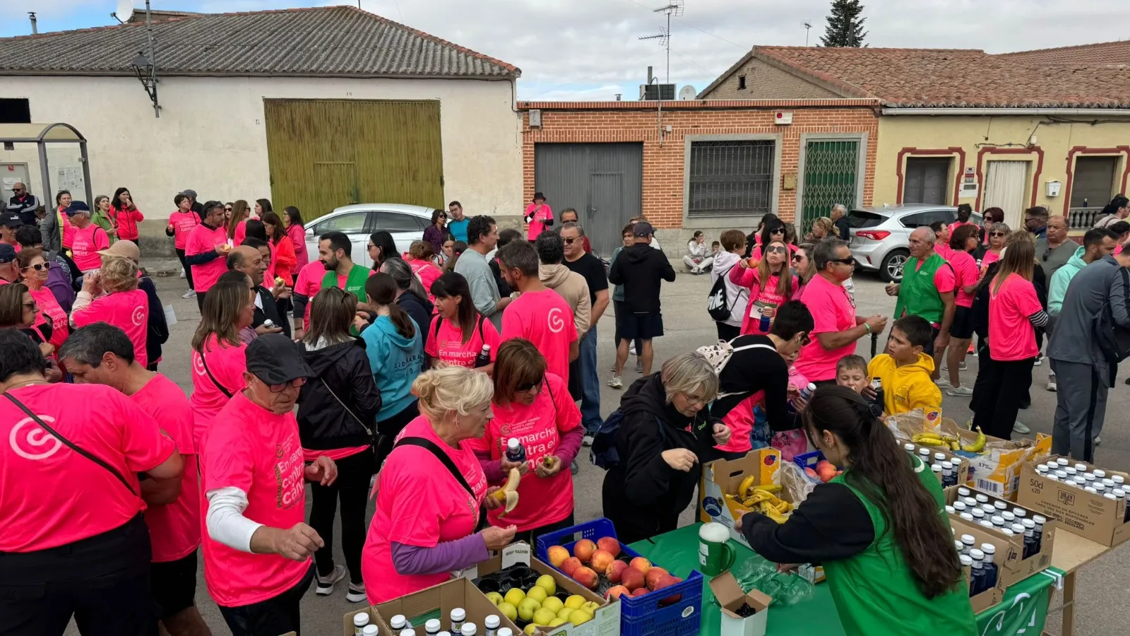 Multitudinaria marcha contra el cáncer en Peñaranda