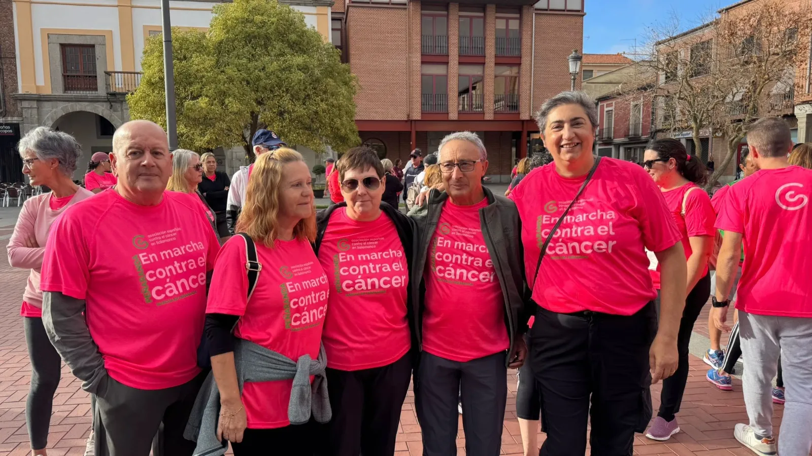 Multitudinaria marcha contra el cáncer en Peñaranda