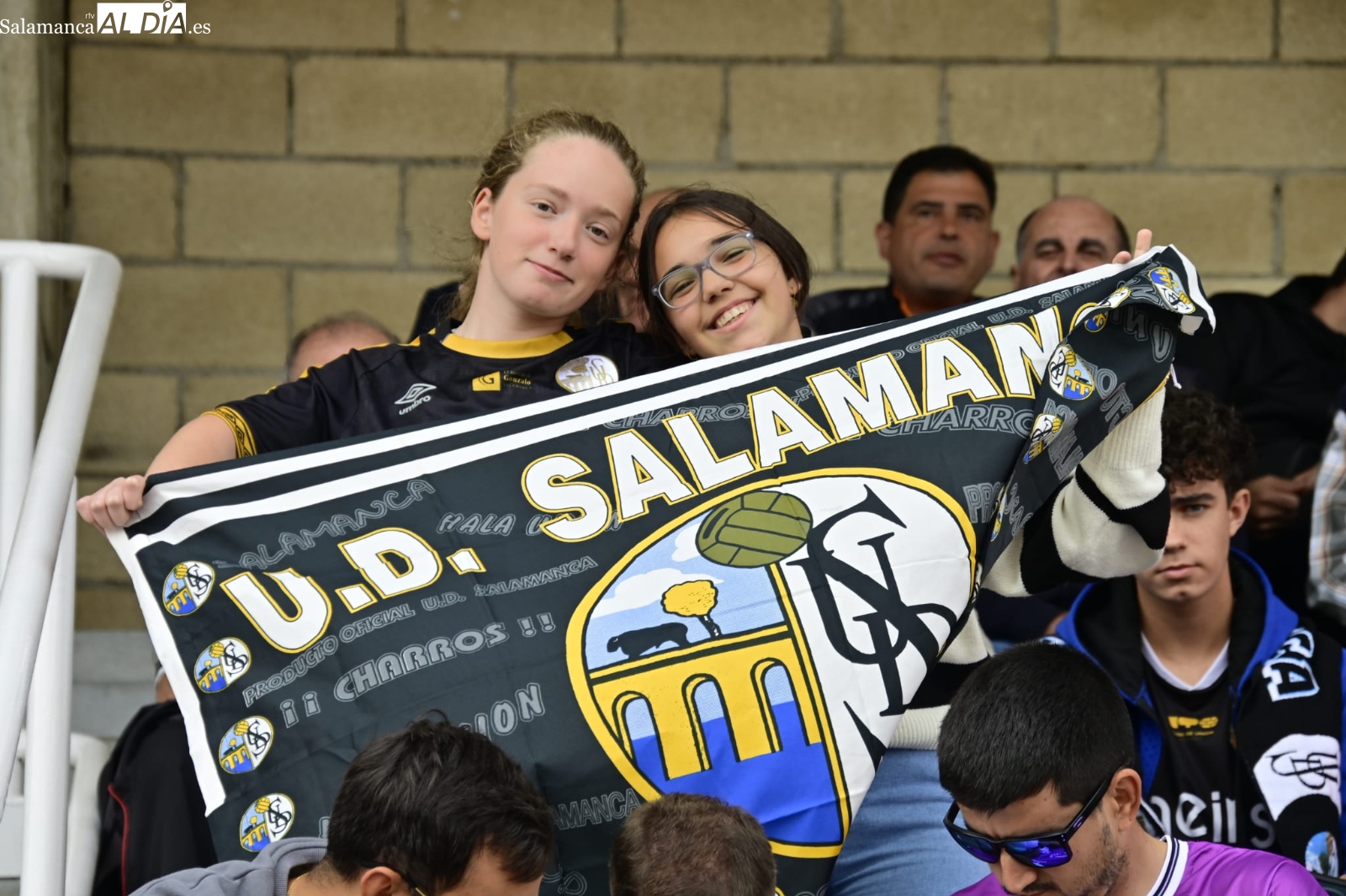 FOTOS | El ambiente en Las Pistas, en imágenes: el Salamanca UDS, al borde de los 2.000 socios para medirse a la UD Ourense