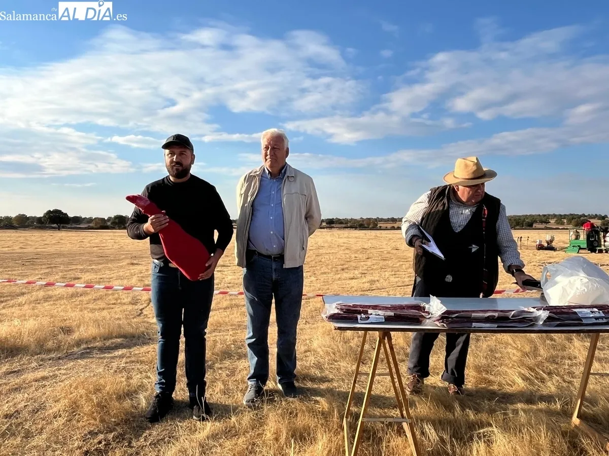 Buen ambiente en la tirada al plato de Villar de Peralonso 