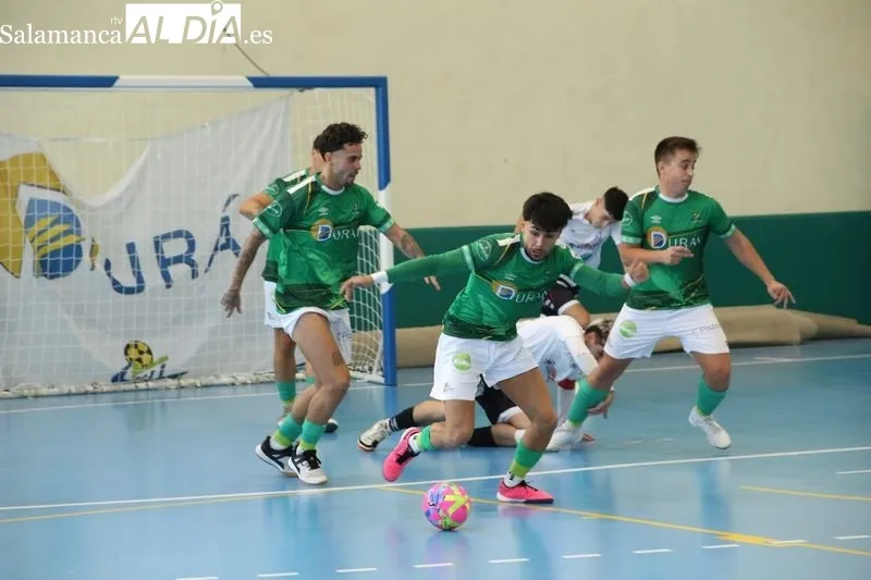 Foto 2 - FOTOS | El Piensos Dur&aacute;n Albense cae ante Noia Portus Apostoli tras un intenso partido lleno de alternativas (3-4)