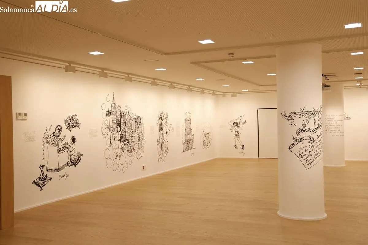 La Universidad de Salamanca rinde homenaje a la escritora Carmen Martín Gaite con la exposición 'Caperucita en Manhattan y otros cuentos', en el Centro Internacional del Español. Foto de David Sañudo