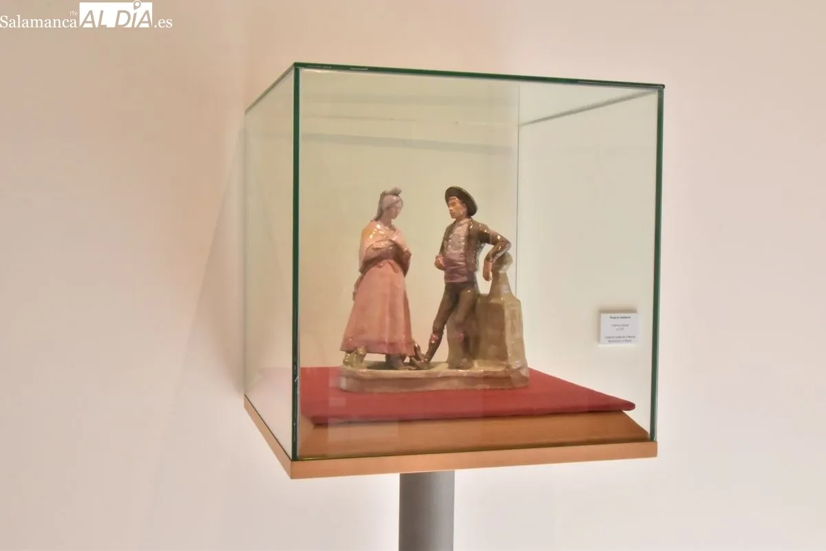 La exposición 'Vestir el barro' salda una 