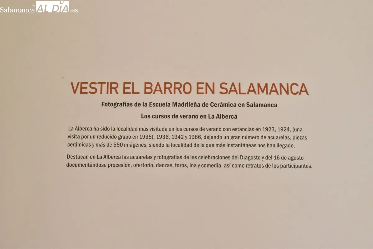La exposición 'Vestir el barro' salda una 