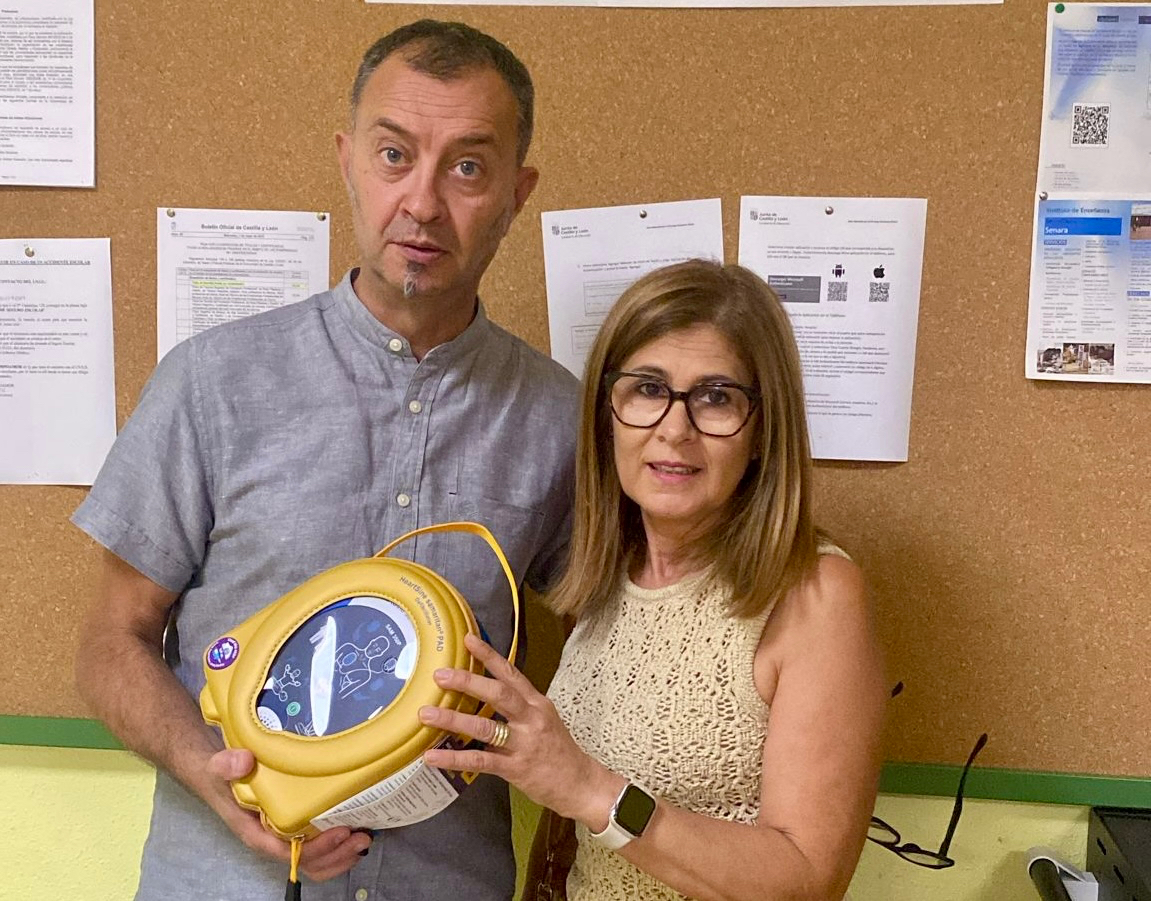 El IES Senara de Babilafuente se convierte en espacio cardioprotegido gracias a la implicación del Ayuntamiento