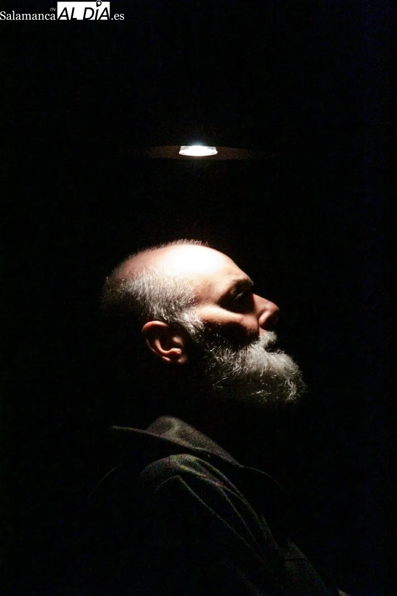 Representación de 'Carta al padre' por la compañía La Presa Teatro