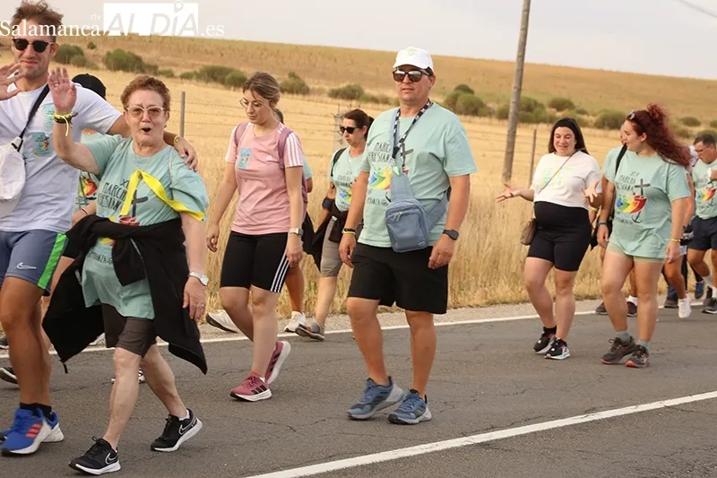 Foto 9 - Emoci&oacute;n y compromiso en la Cuesta Hijosa: la Marcha Teresiana 2025 alcanza su meta en Alba