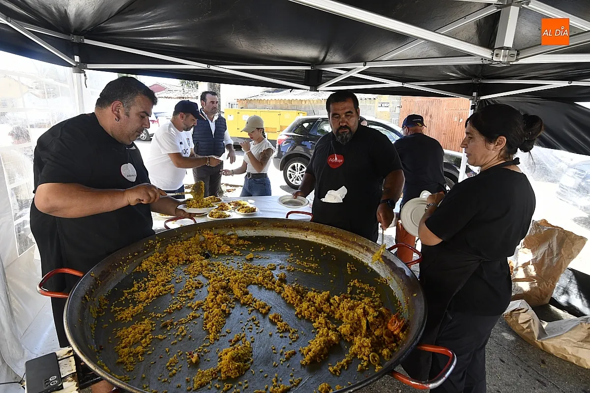 Paella popular en Aldehuela de Yeltes/ Fotos: Adrián M.Pastor
