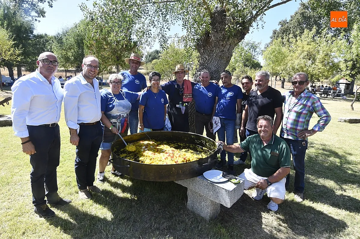 Paella popular en Diosleguarde/ Fotos: Adrián M.Pastor