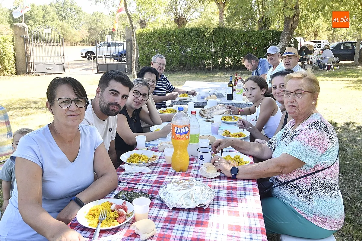 Paella popular en Diosleguarde/ Fotos: Adrián M.Pastor
