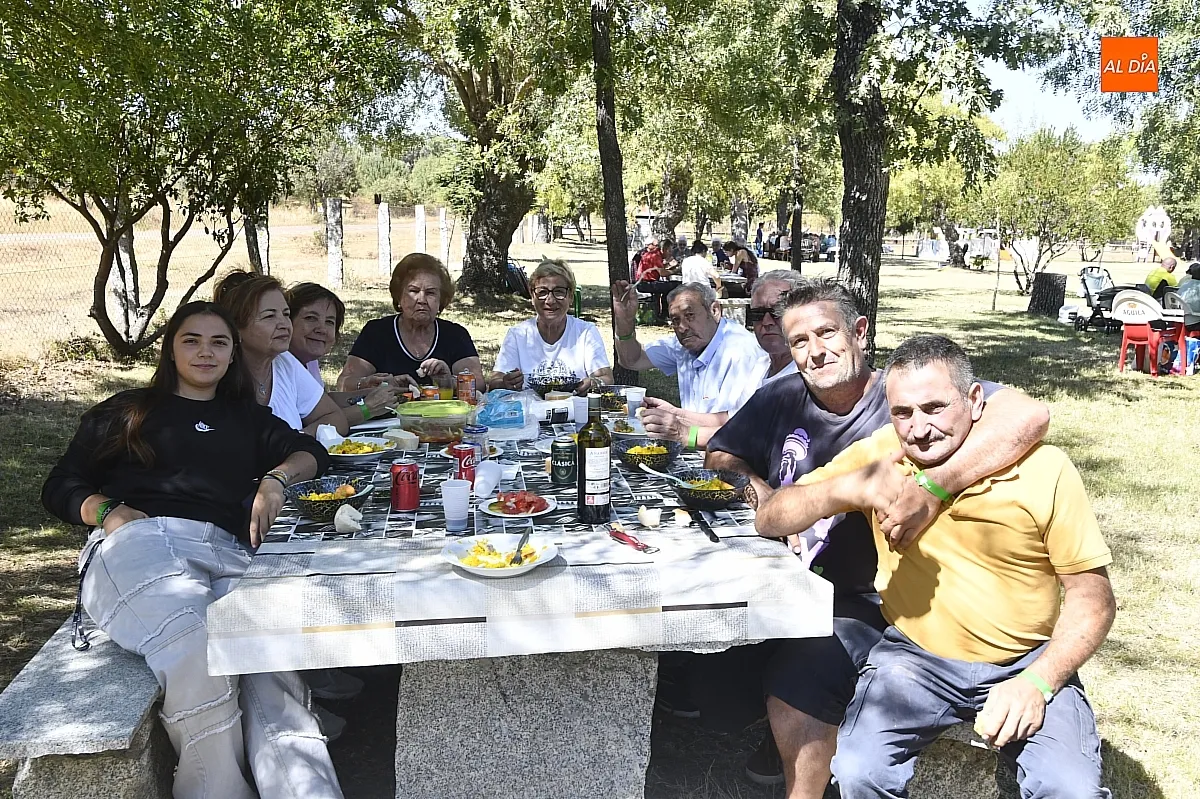 Paella popular en Diosleguarde/ Fotos: Adrián M.Pastor
