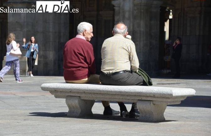 Cursos online gratis para mayores en Salamanca: plazos y temas