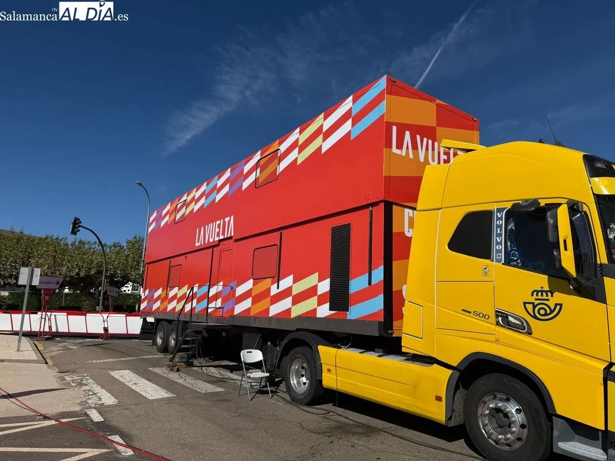 Preparativos en Guijuelo para la llegada de la Vuelta. Foto de Carlos Cuervo