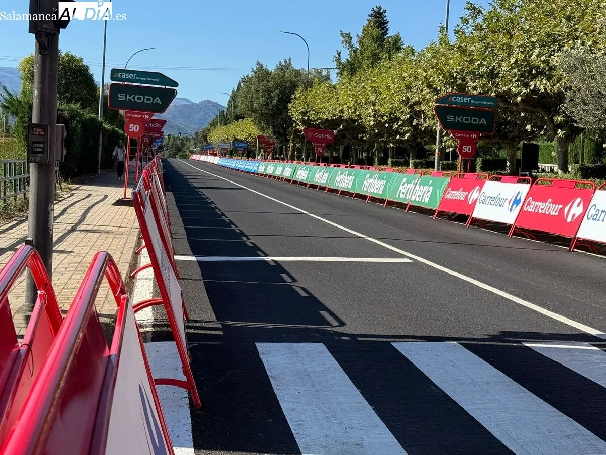 Preparativos en Guijuelo para la llegada de la Vuelta. Foto de Carlos Cuervo