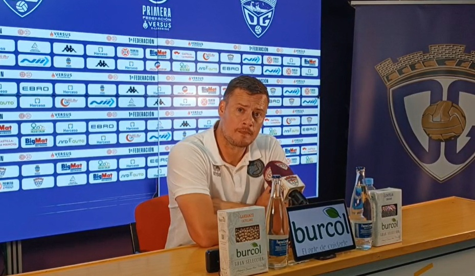 Oriol Riera vuelve a apuntar a la plantilla de Unionistas: Los errores en situaciones individuales nos están penalizando bastante