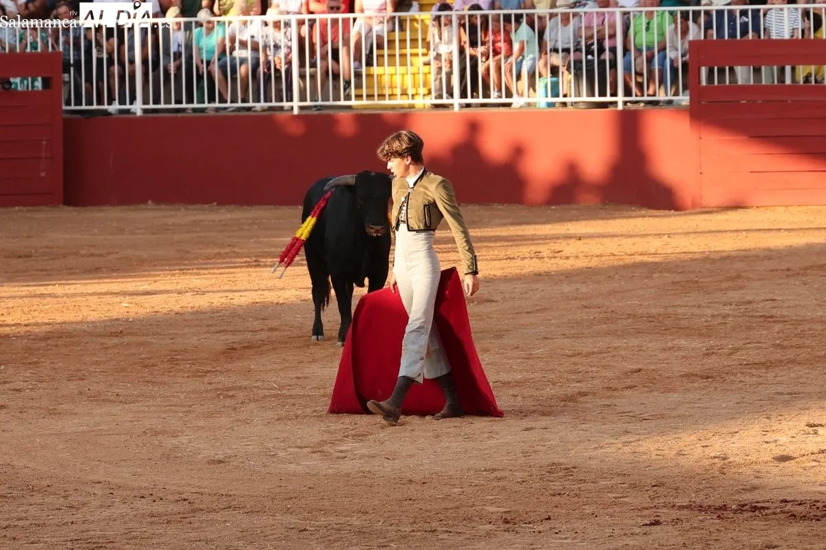 El futuro del toreo salmantino se examina ante seis novillos de Esteban Isidro en Salamaq | FOTOS: David Sañudo