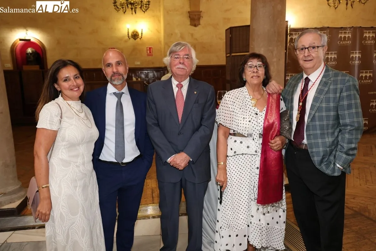 La Corporación Municipal celebra su recepción oficial con un cóctel en el Casino | FOTOS: David Sañudo