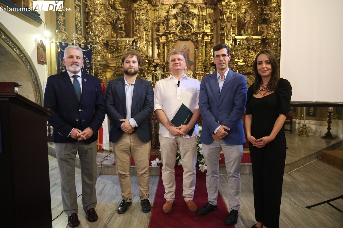 Quintana Paz protagoniza la Exaltación de la Cruz en Salamanca
