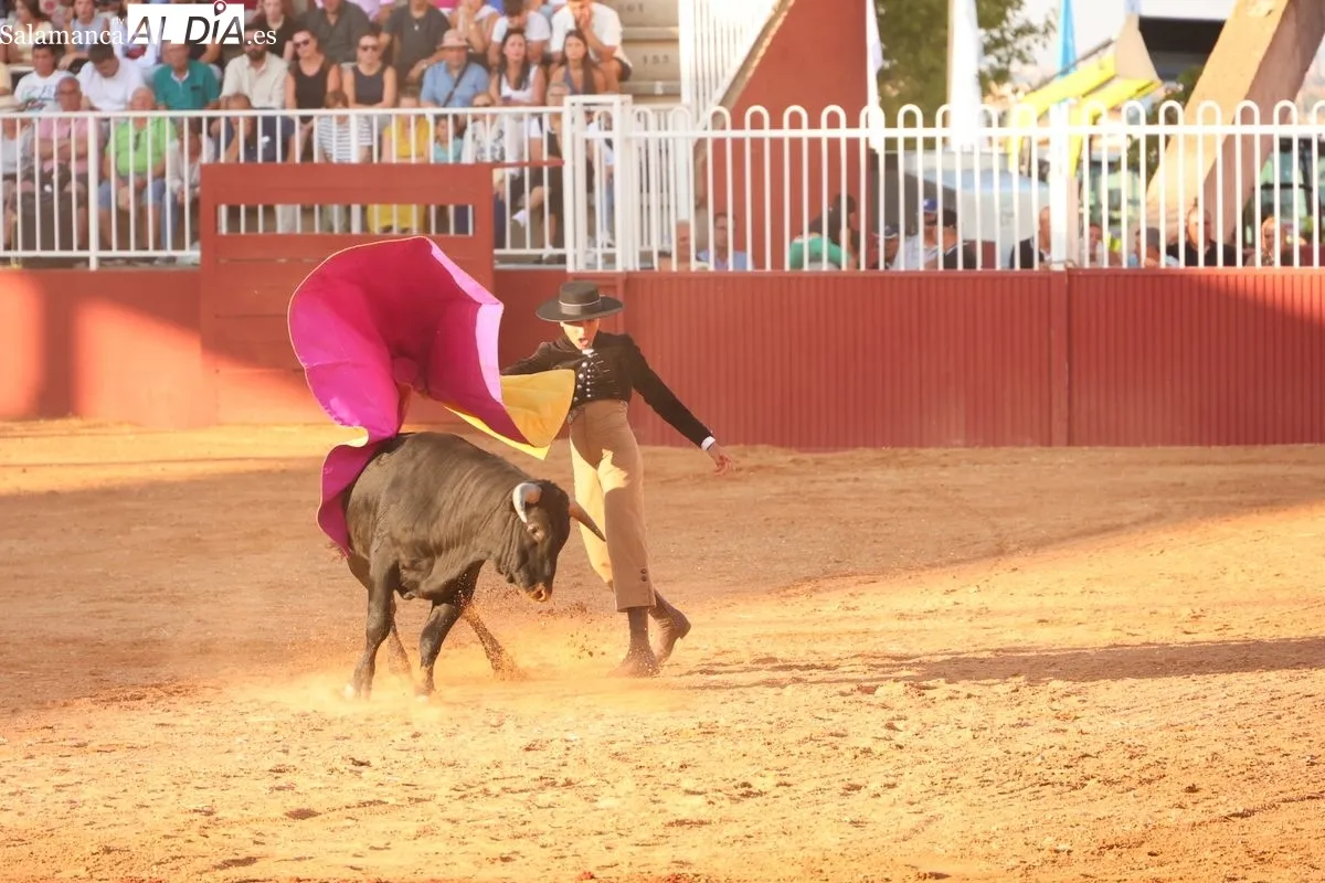 El futuro del toreo salmantino se examina ante seis novillos de Esteban Isidro en Salamaq | FOTOS: David Sañudo