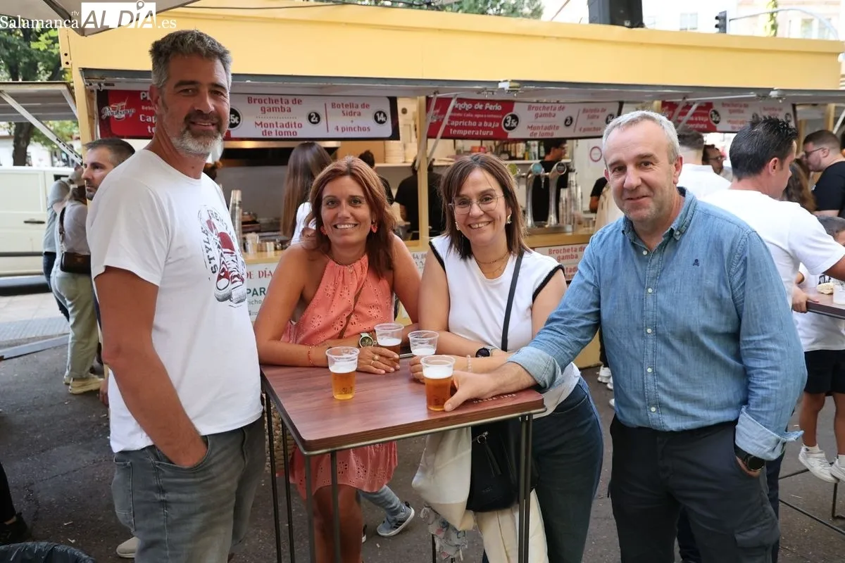 Las casetas de La Alamedilla disfrutan de un sábado de gran afluencia | FOTOS: David Sañudo 