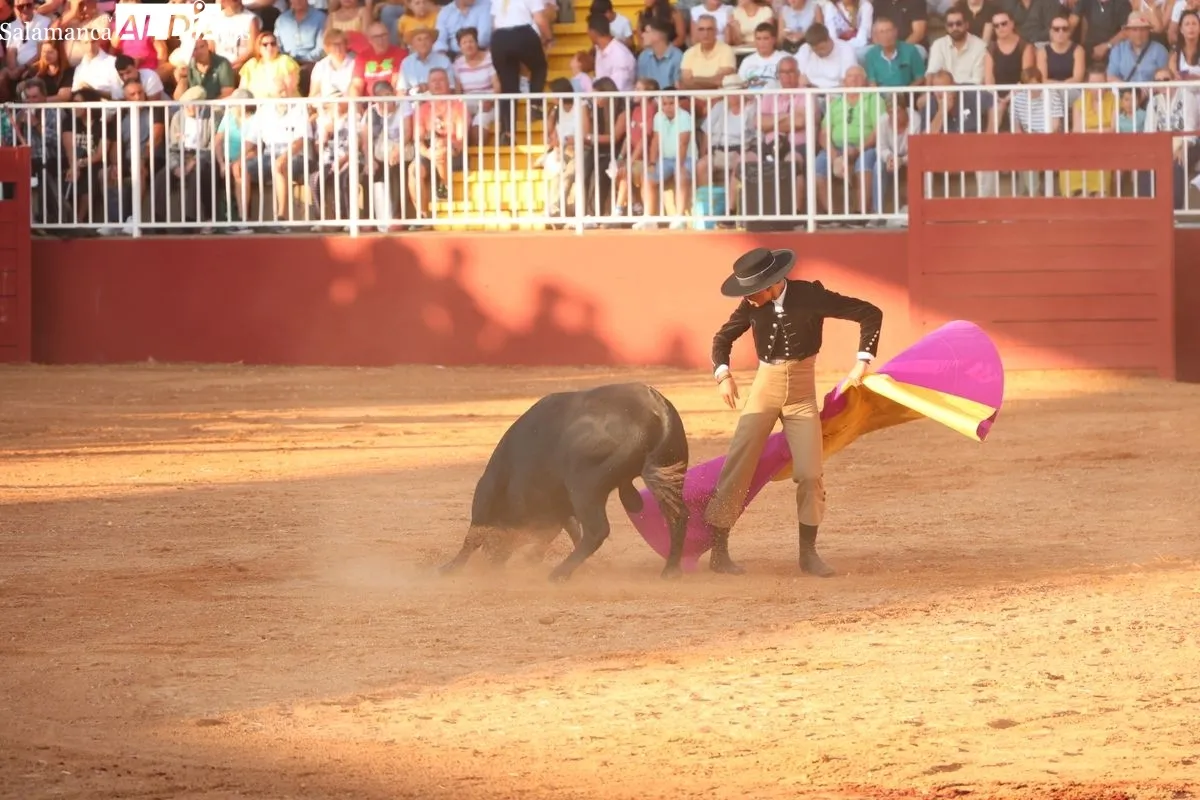 El futuro del toreo salmantino se examina ante seis novillos de Esteban Isidro en Salamaq | FOTOS: David Sañudo