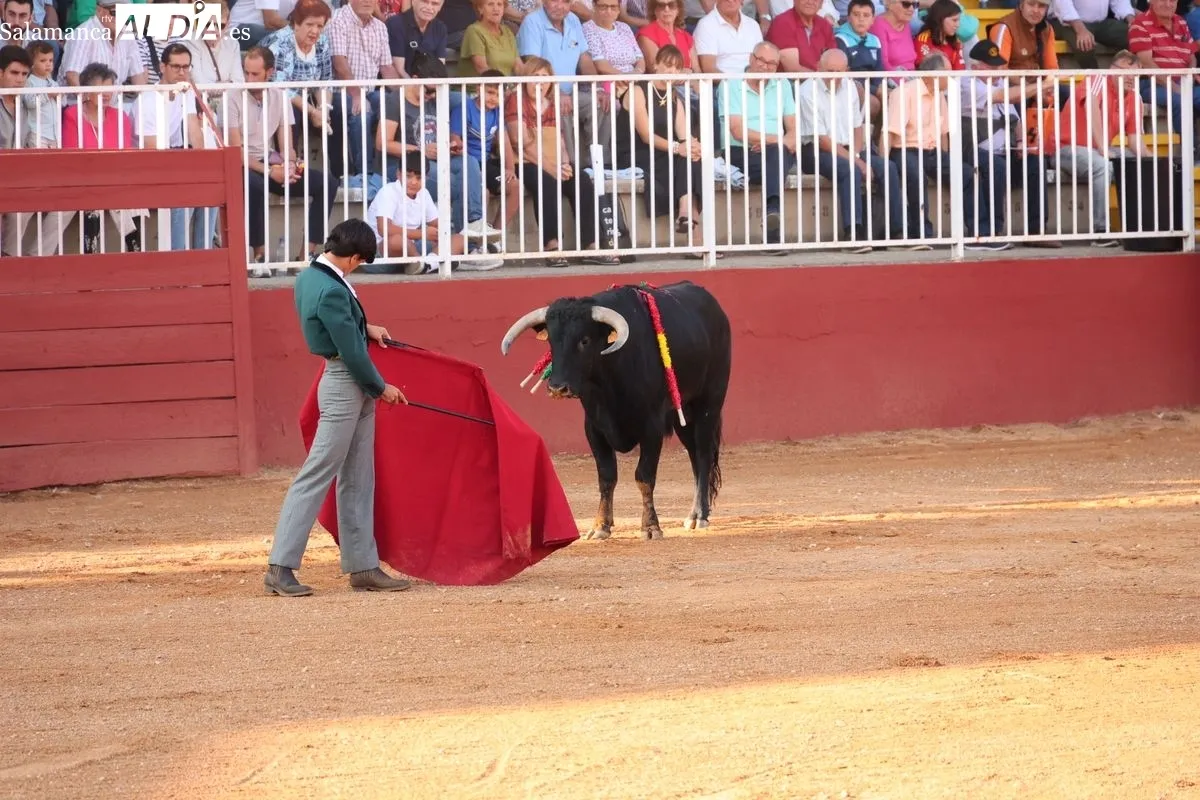 Jóvenes promesas del toreo se citan en una clase práctica de Salamaq | FOTOS: David Sañudo 