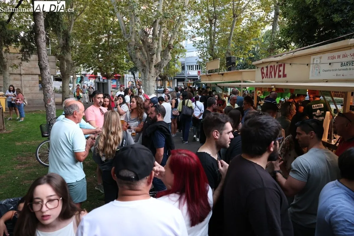 Gran ambiente en las casetas de La Alamedilla | FOTOS: David Sañudo