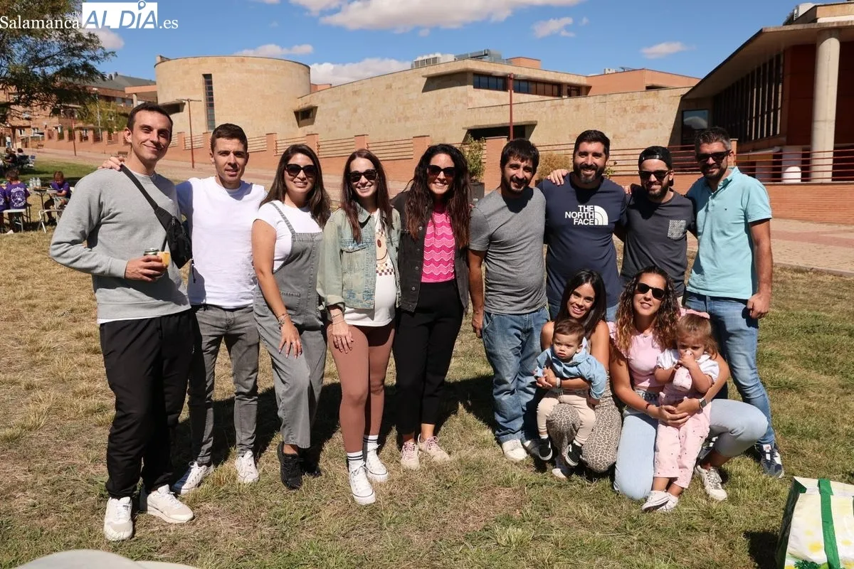 Los vecinos de Huerta Otea disfrutan de una gran paella | FOTOS: David Sañudo 