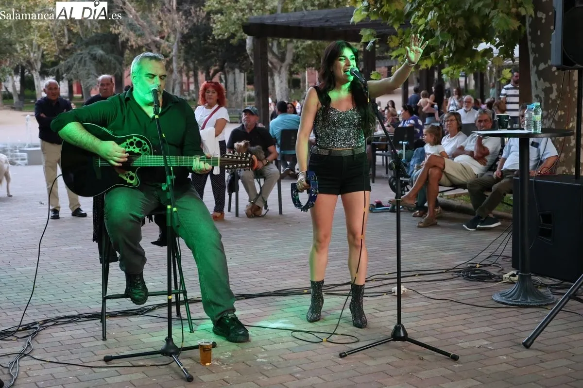 Gran ambiente en las casetas de La Alamedilla | FOTOS: David Sañudo
