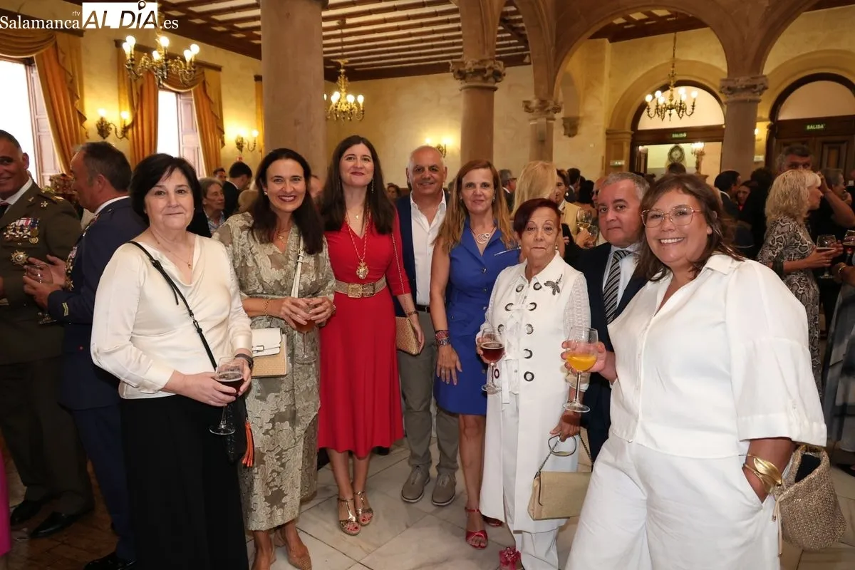 La Corporación Municipal celebra su recepción oficial con un cóctel en el Casino | FOTOS: David Sañudo